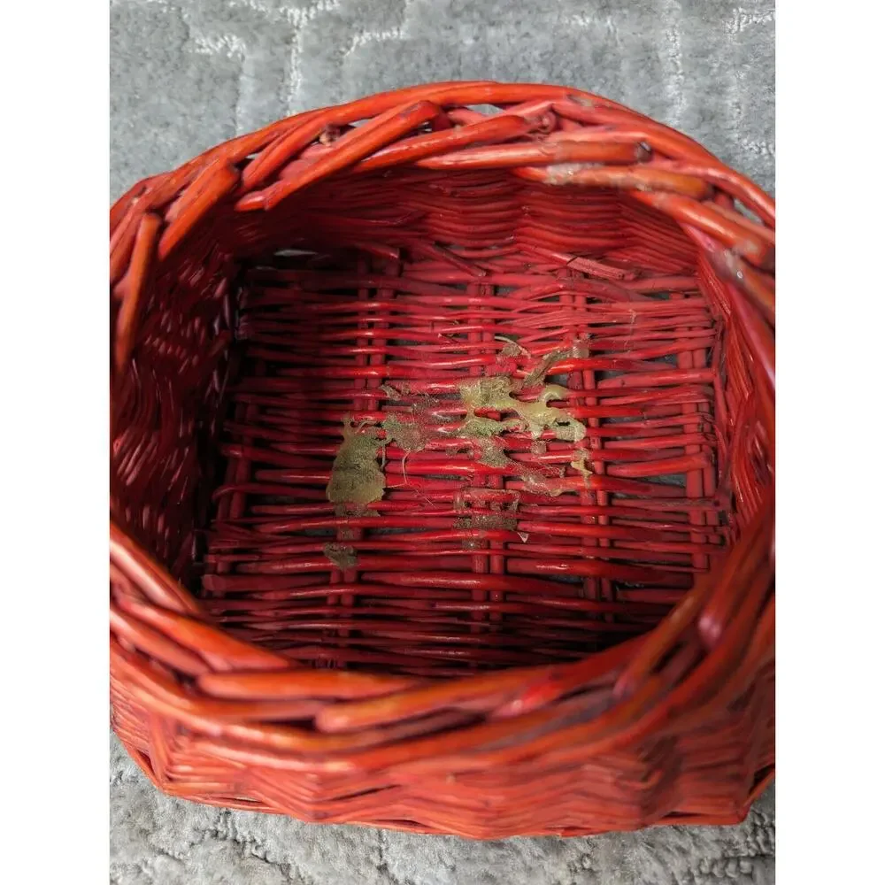 CHRISTMAS Red Woven Wicker BASKET 9.5